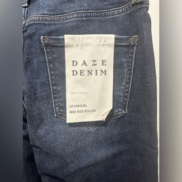 NWT DAZE DENIM The Lovergirl Roller Jean - Picture 14 of 15